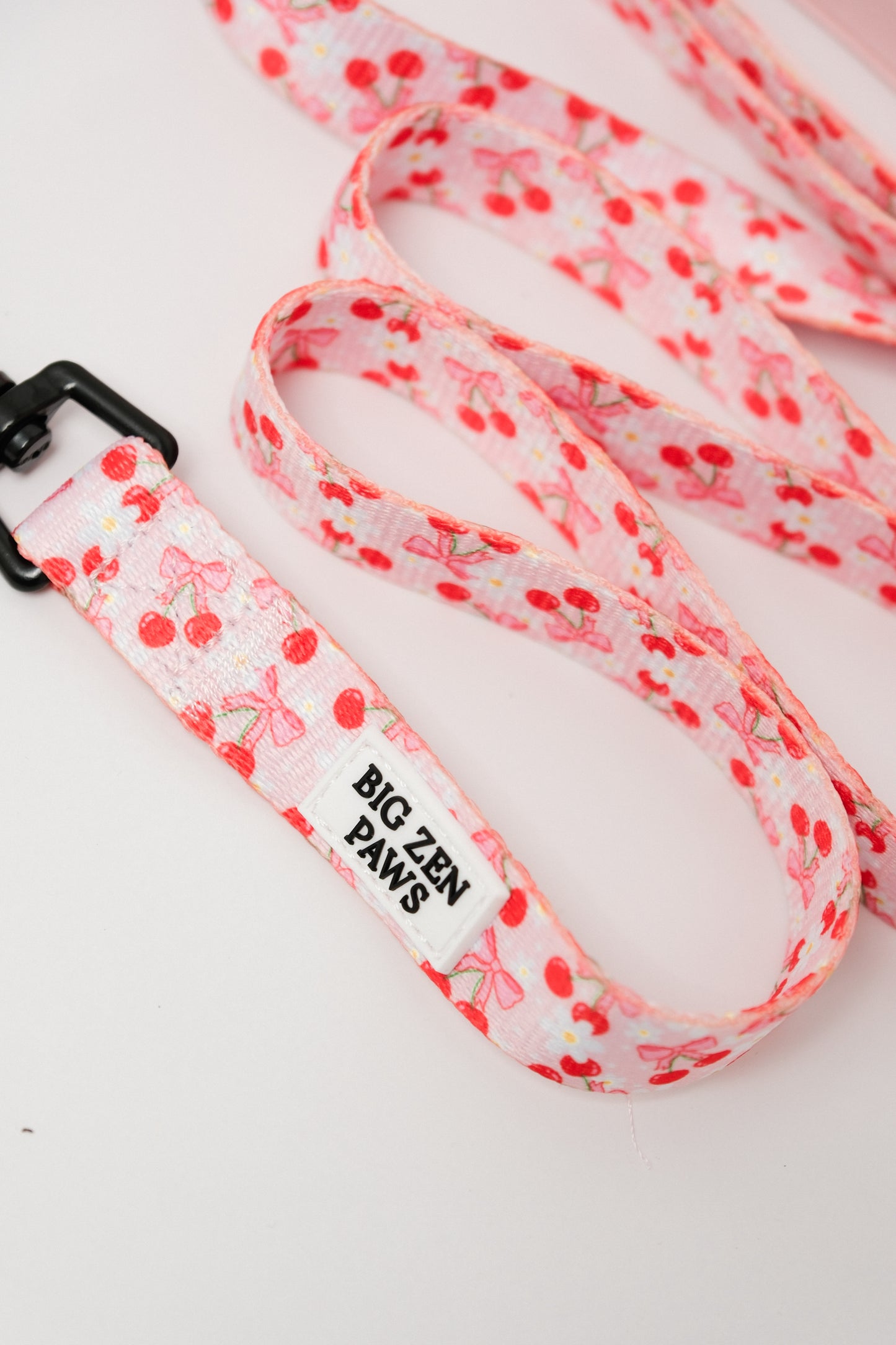 Sakura Leash